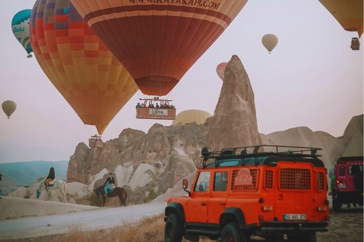 Gündoğumu Jeep Turu (Balon Seyirli)