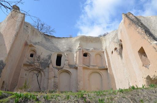 Aynalı Kilise